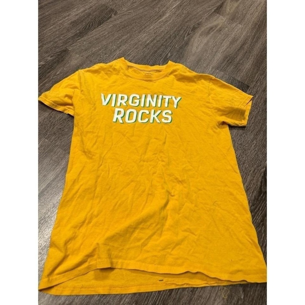 Danny Duncan Virginity Rocks Yellow Graphic T-Shirt Mens Medium
